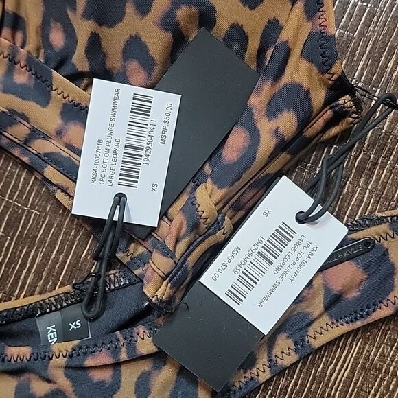 Kendall & Klyie Animal Plunge Two-piece Bikini Set - Picture 8 of 16